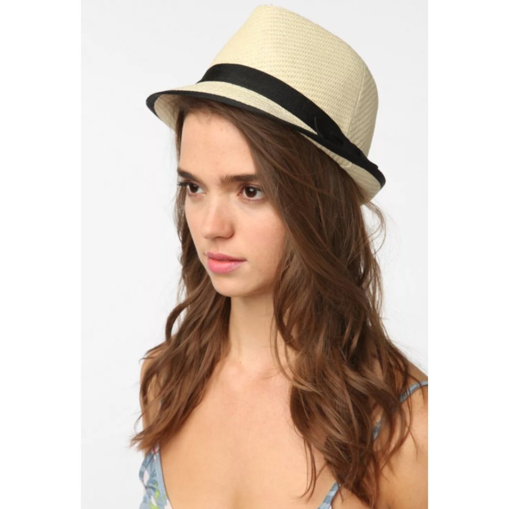 NWOT UO Pins and Needles Straw Fedora